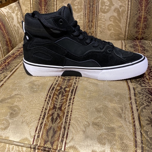 Globe - Dimension - Picture 2 of 5